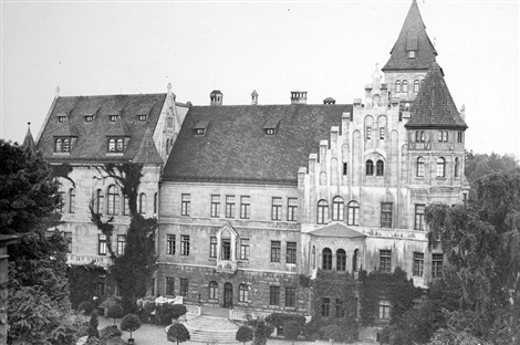 1903_the-new-castle